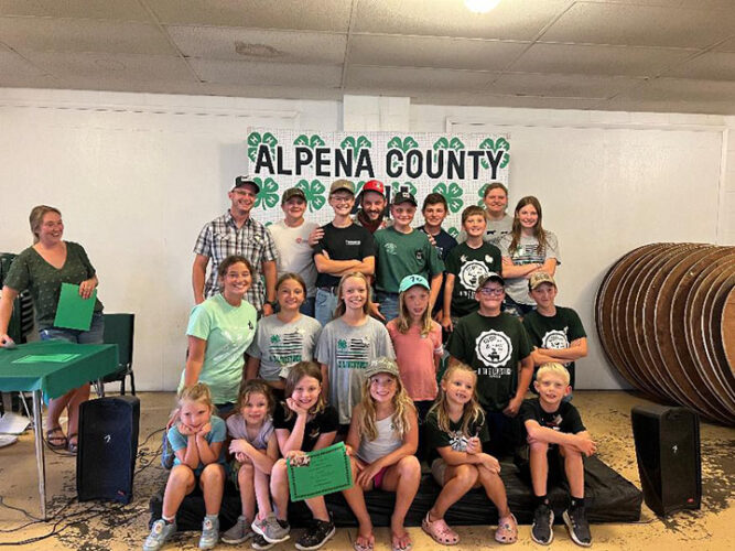 Kids gather for 4-H Youth Day | News, Sports, Jobs - Vimarsana News